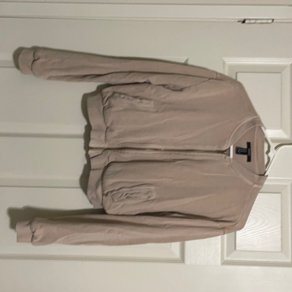 Tan bomber